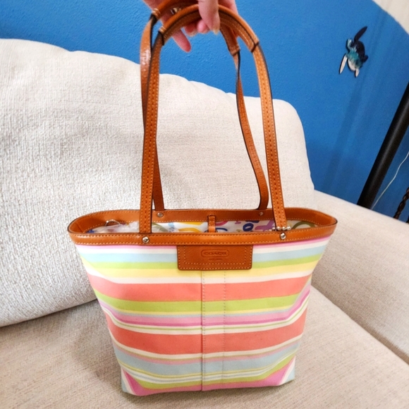 Like New Coach Hampton Pastel Striped Satchel Tote Bag Purse - Picture 3 of 13